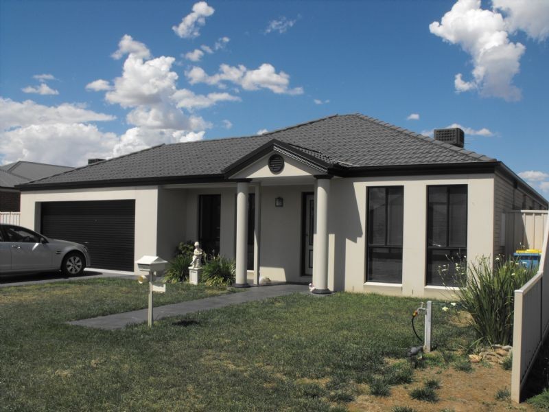 18 Derry Drive, Yarrawonga VIC 3730