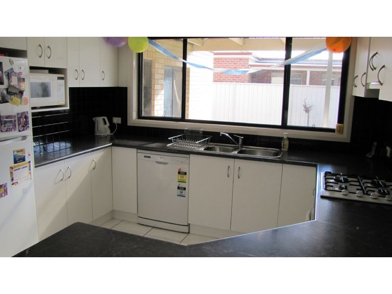 18 Derry Drive, Yarrawonga VIC 3730