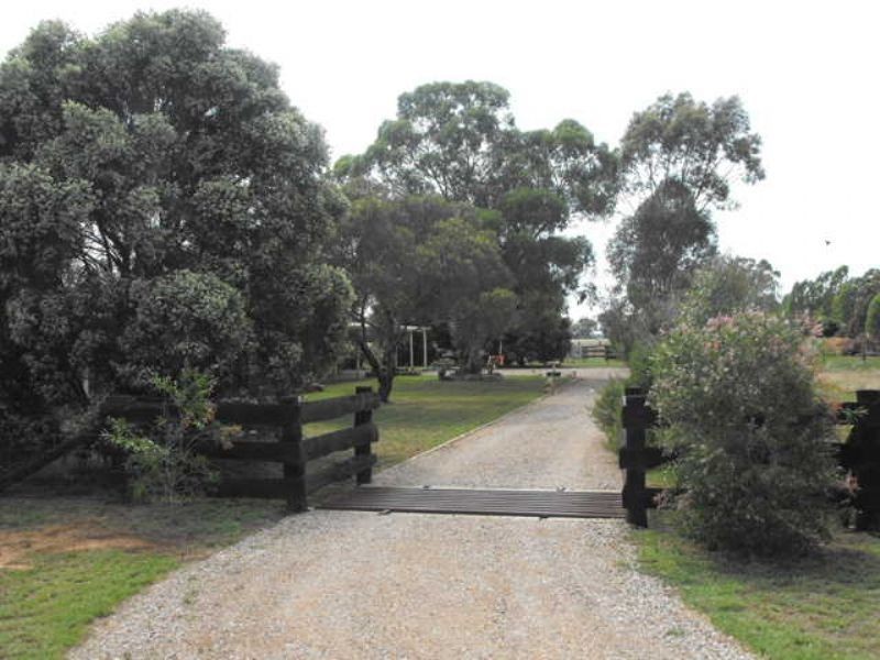Lifstyle – 30 Reedys Rd, Yarrawonga VIC 3730