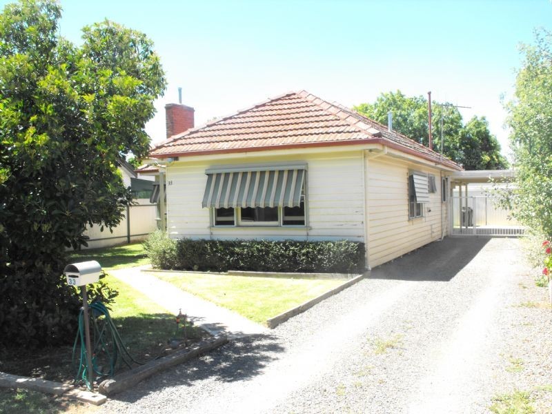 33 Dunlop Street, Yarrawonga VIC 3730
