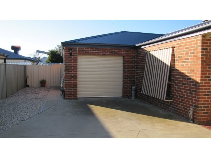 Unit-2/8 Dunlop Street, Yarrawonga VIC 3730