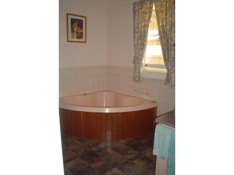 24 Spry Street, Tungamah VIC 3728