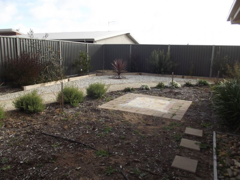 8 Phillip Hyland Drive, Yarrawonga VIC 3730