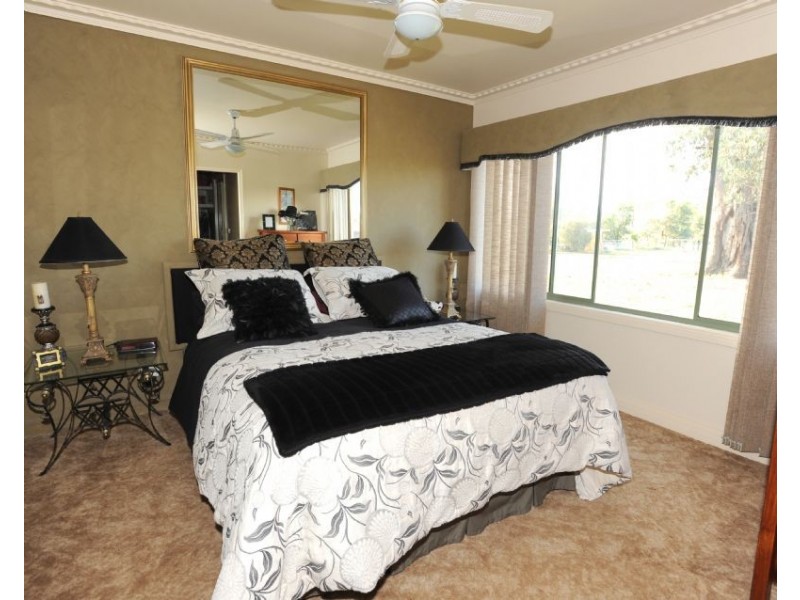 Lifestyle -275 River Road, Benalla VIC 3672