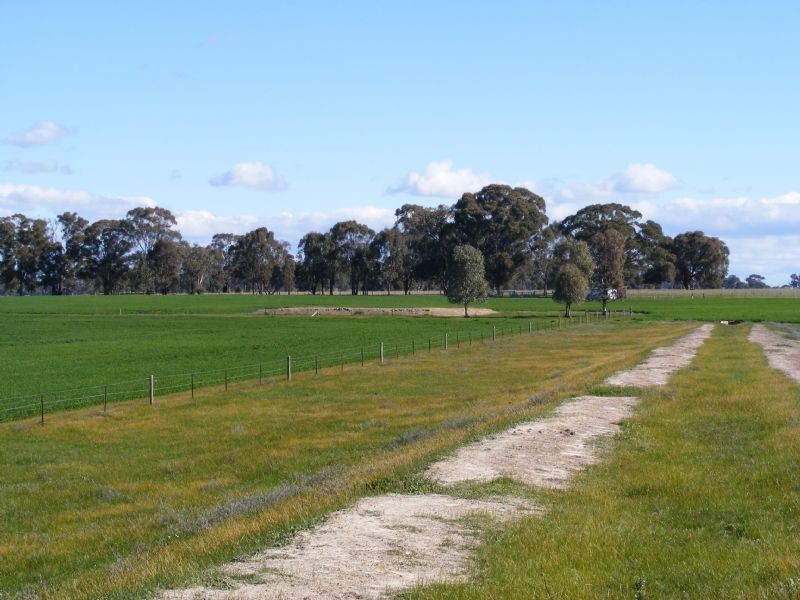 Lifestyle -275 River Road, Benalla VIC 3672