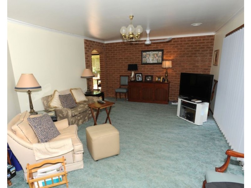 30 Sunshine Blvd, Mulwala NSW 2647