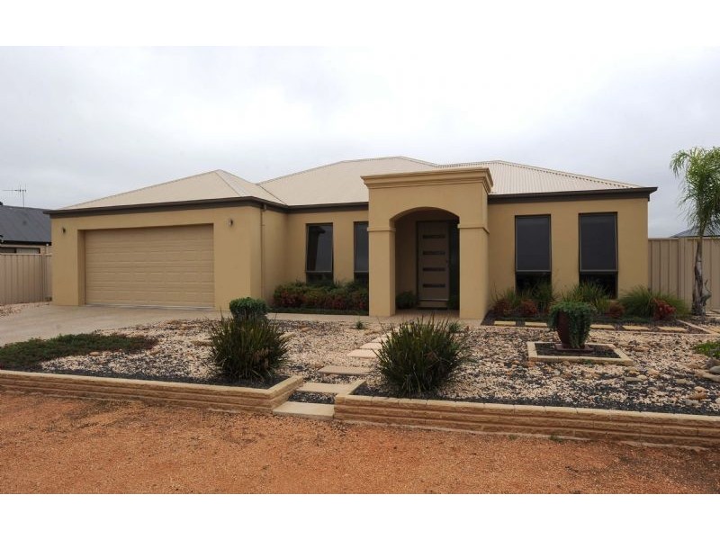 20 Zorro Drive, Yarrawonga VIC 3730