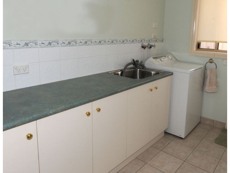 4 Fields Ave, Yarrawonga VIC 3730