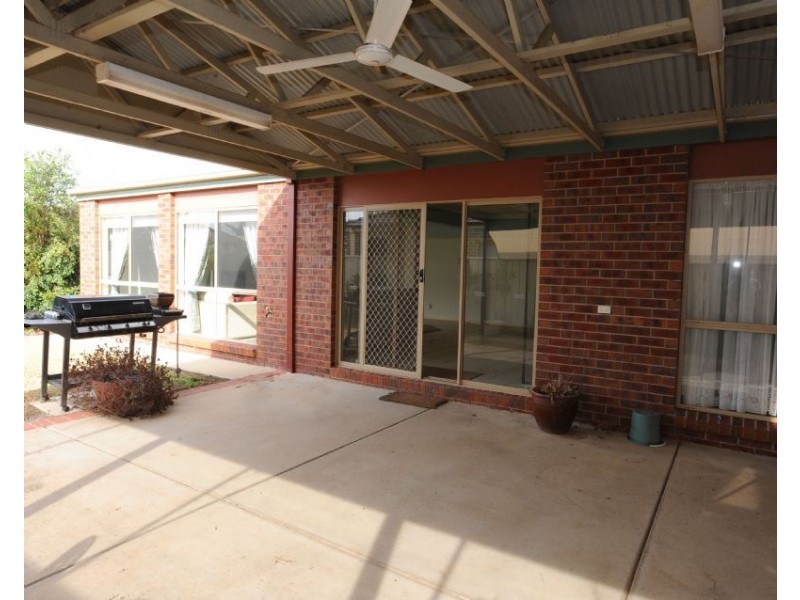 4 Fields Ave, Yarrawonga VIC 3730