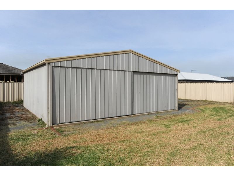 4 Fields Ave, Yarrawonga VIC 3730