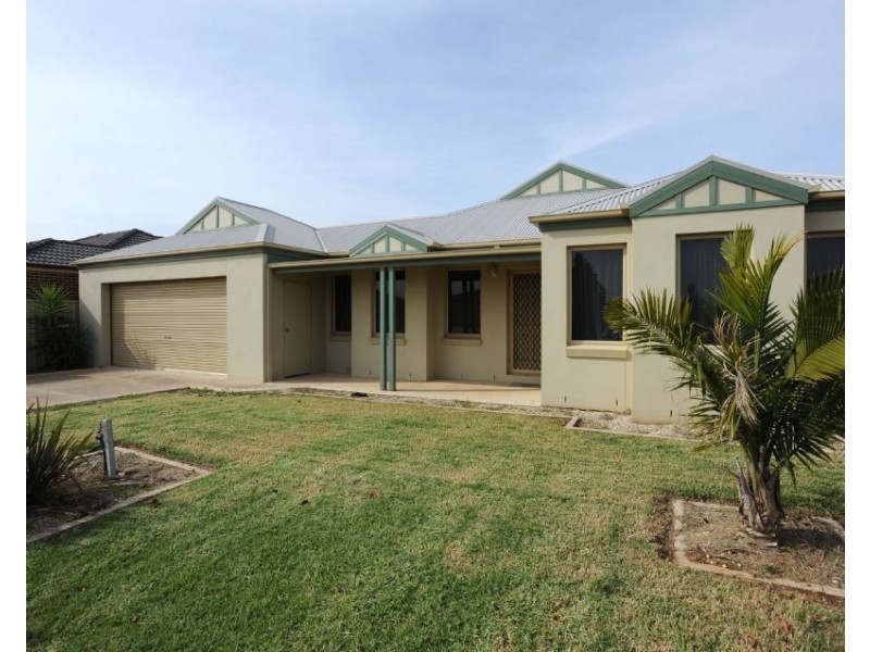 4 Fields Ave, Yarrawonga VIC 3730