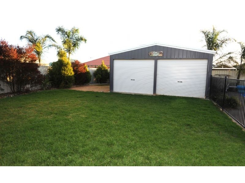 4 Linda Crescent, Yarrawonga VIC 3730