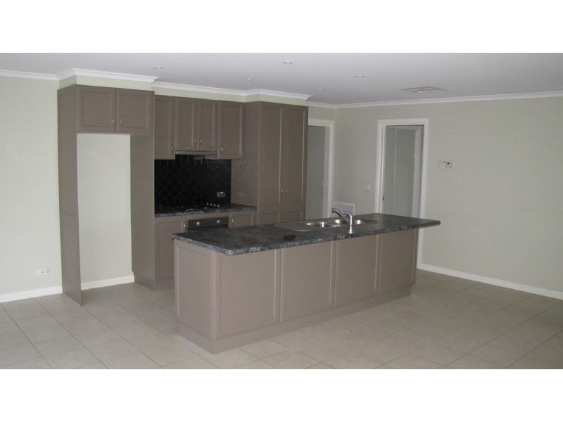 15 Derry Drive, Yarrawonga VIC 3730