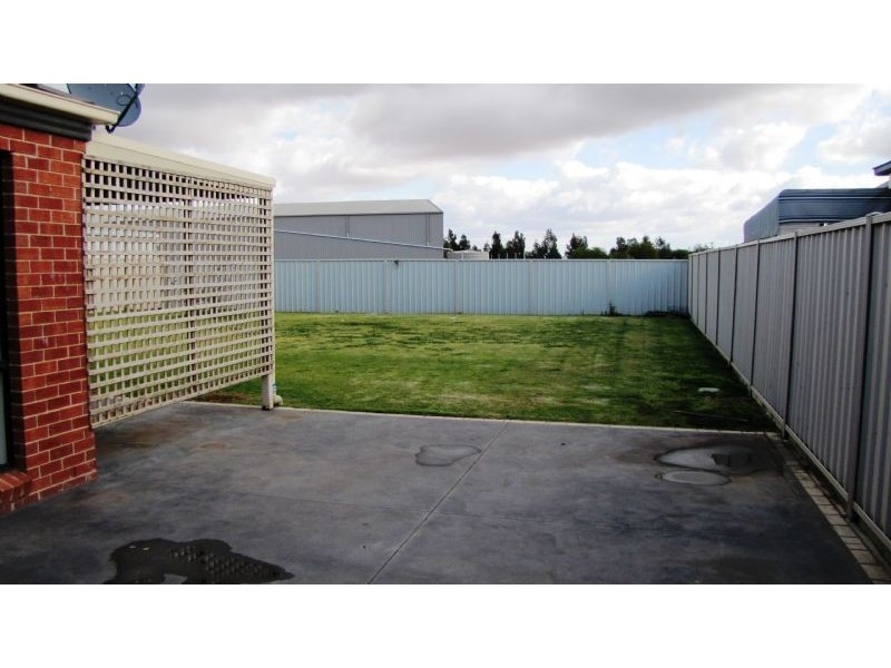 15 Derry Drive, Yarrawonga VIC 3730