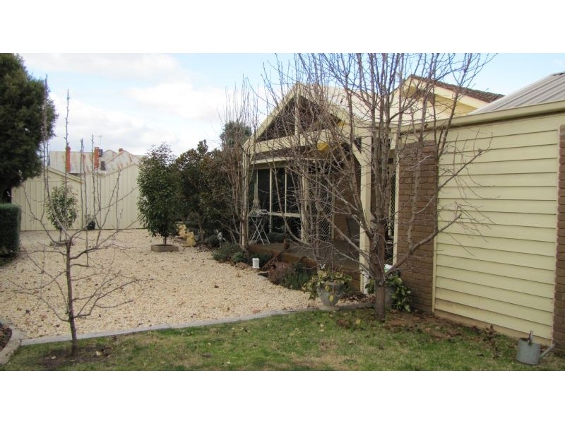 10 Sharp Street, Yarrawonga VIC 3730