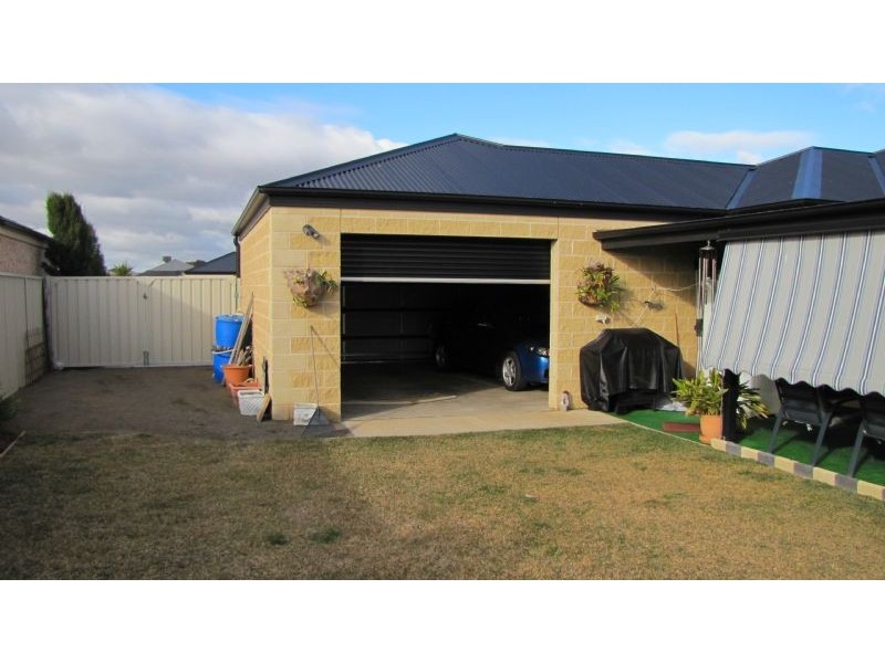 9 La Bamba Drive, Yarrawonga VIC 3730