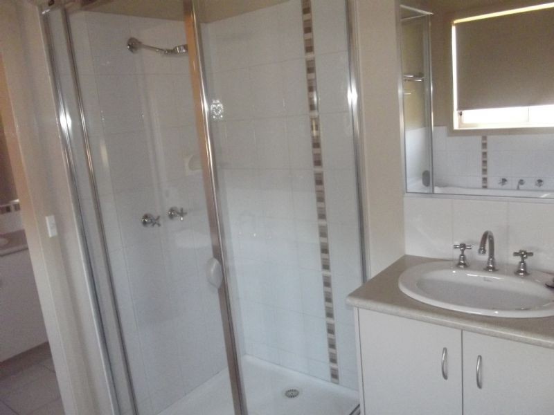 1/5 Hawkins Drive, Yarrawonga VIC 3730