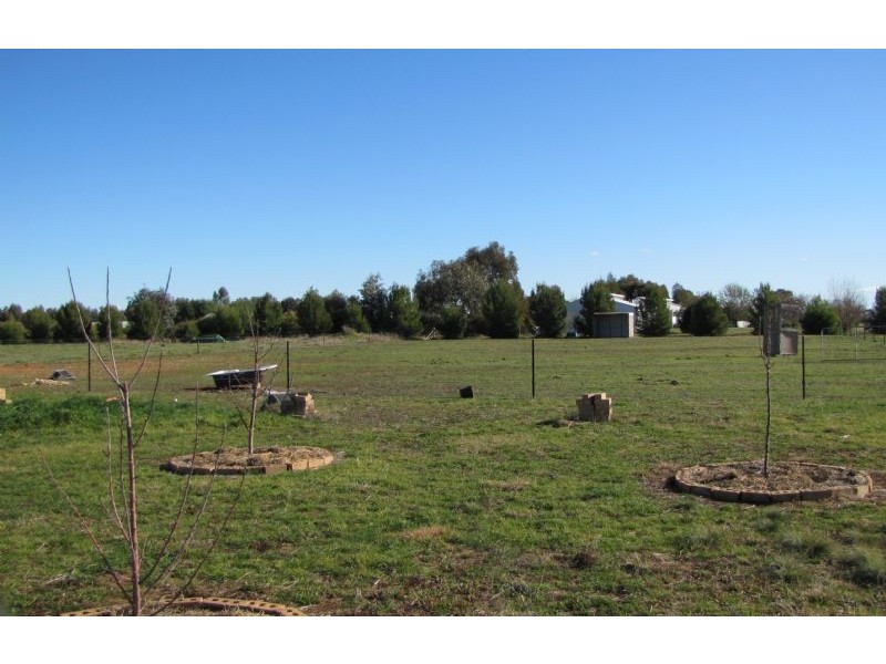 61 Pineview Drive, Yarrawonga VIC 3730