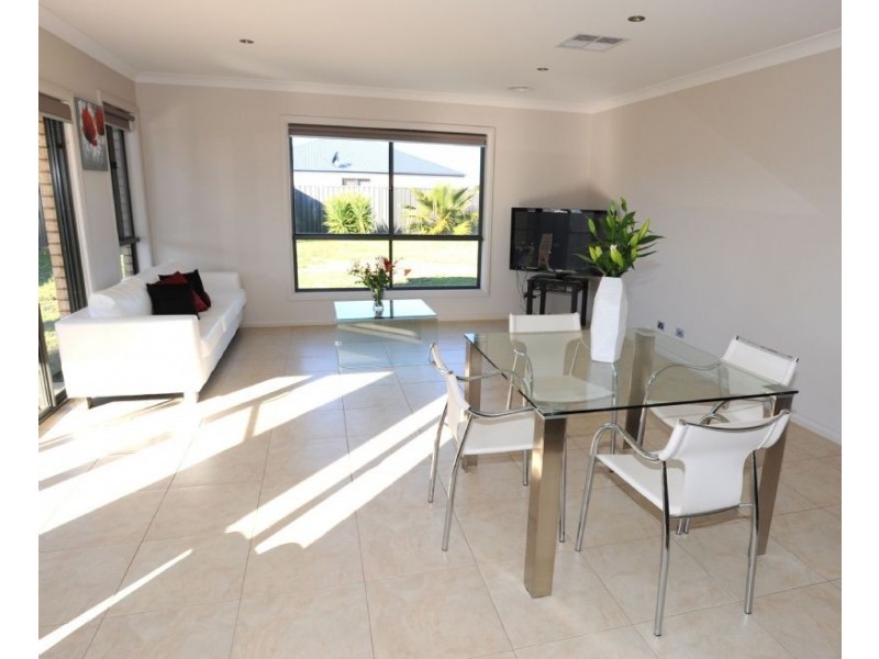 2c McCarthy Close, Yarrawonga VIC 3730