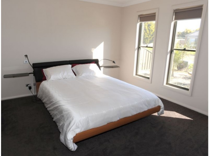 2c McCarthy Close, Yarrawonga VIC 3730