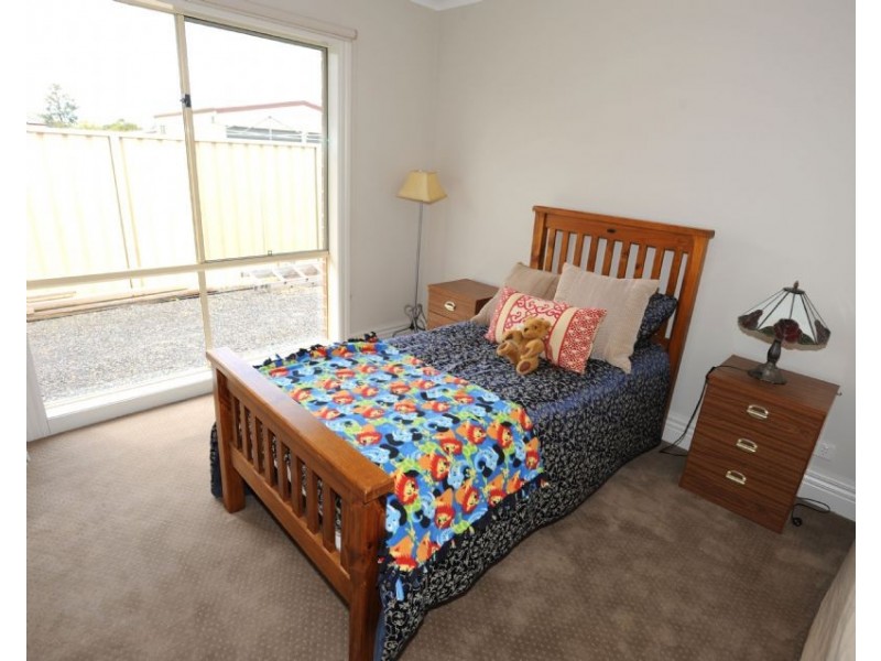 24 Kathryn Crescent, Yarrawonga VIC 3730