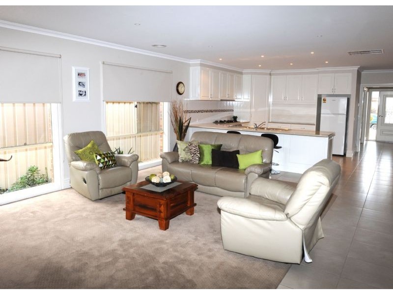 24 Kathryn Crescent, Yarrawonga VIC 3730