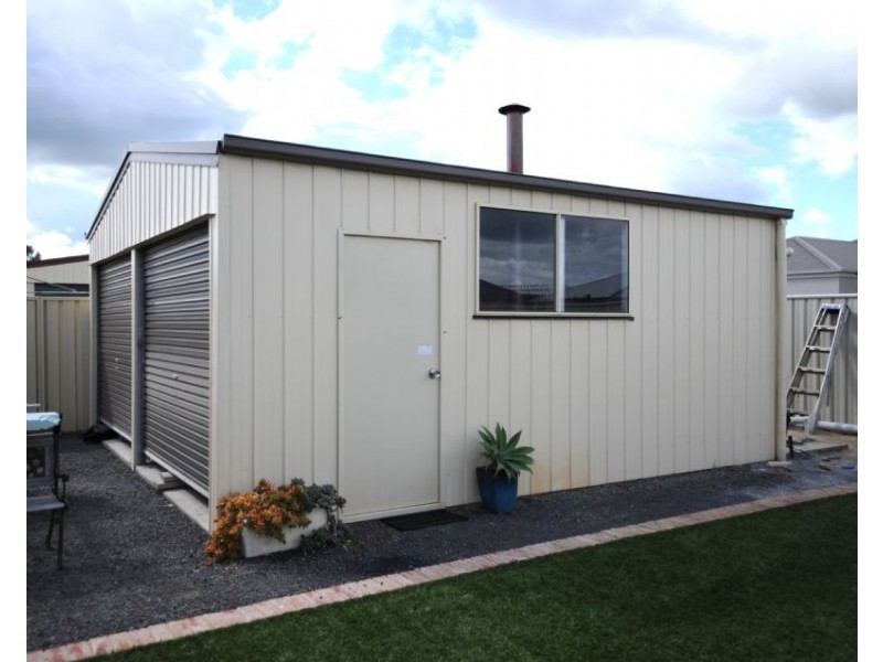 24 Kathryn Crescent, Yarrawonga VIC 3730