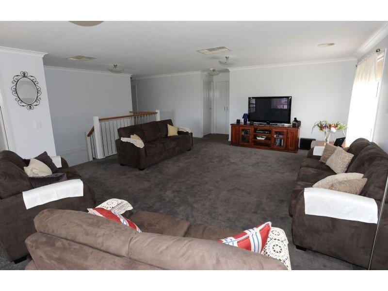 2 Heather Circuit, Mulwala NSW 2647