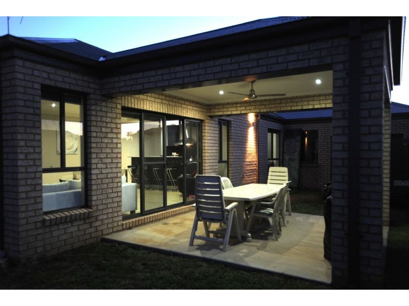 2C McCarthy Close, Yarrawonga VIC 3730