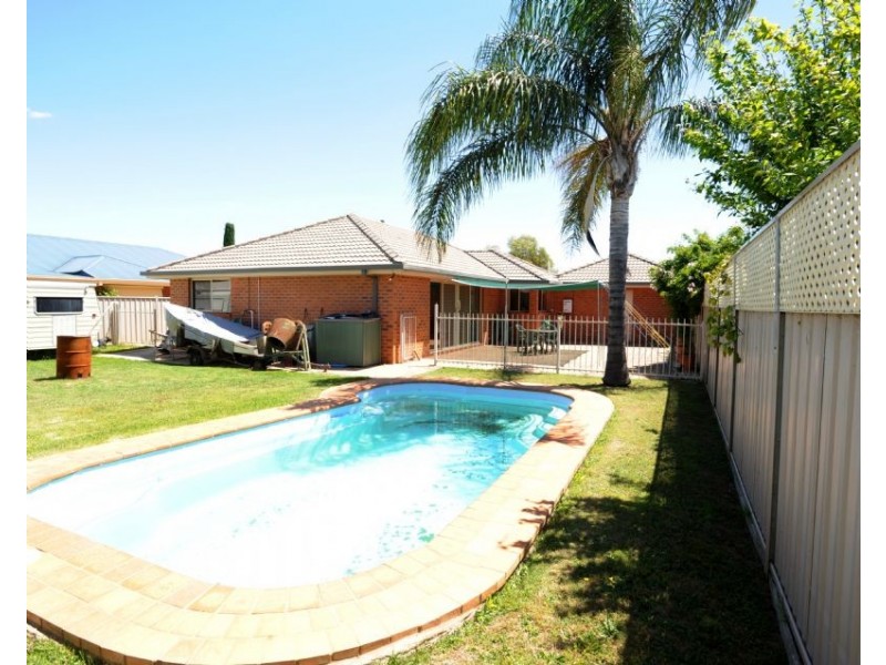 4 Mary Court, Yarrawonga VIC 3730