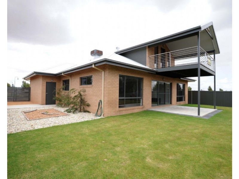 28 Coco Cres, Yarrawonga VIC 3730