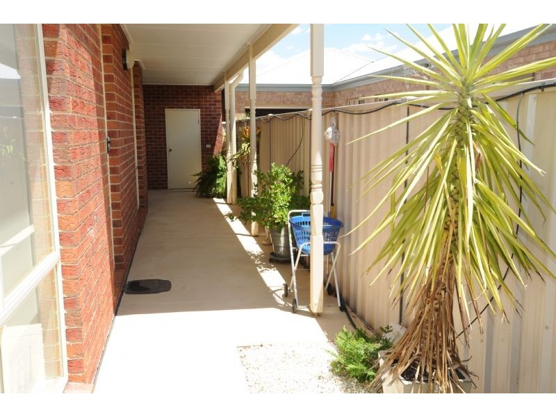 4 Derry Drive, Yarrawonga VIC 3730