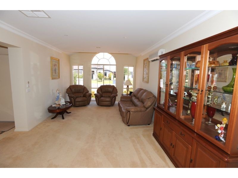 4 Derry Drive, Yarrawonga VIC 3730