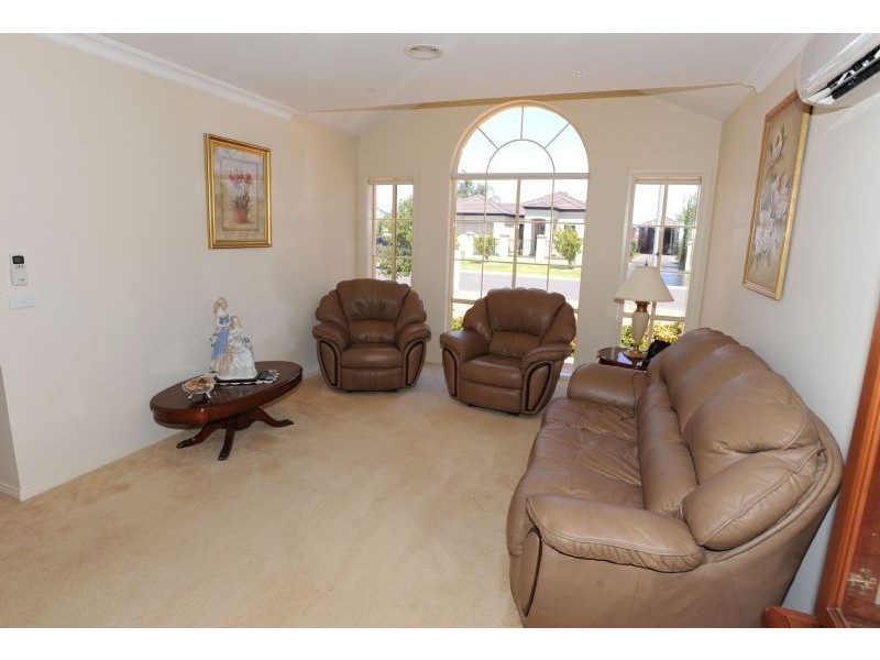 4 Derry Drive, Yarrawonga VIC 3730