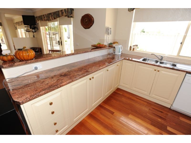 4 Derry Drive, Yarrawonga VIC 3730