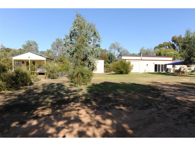 2b Pasley Street, Bundalong VIC 3730