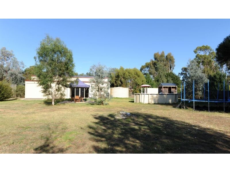 2b Pasley Street, Bundalong VIC 3730