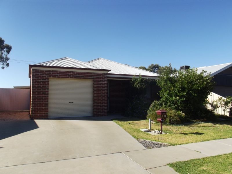 27 Zorro Drive, Yarrawonga VIC 3730