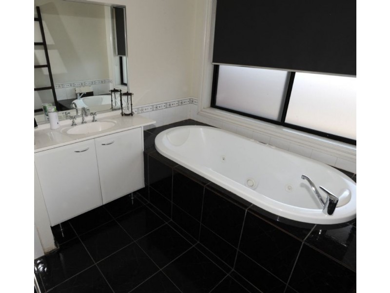 74 Cahills Road, Yarrawonga VIC 3730