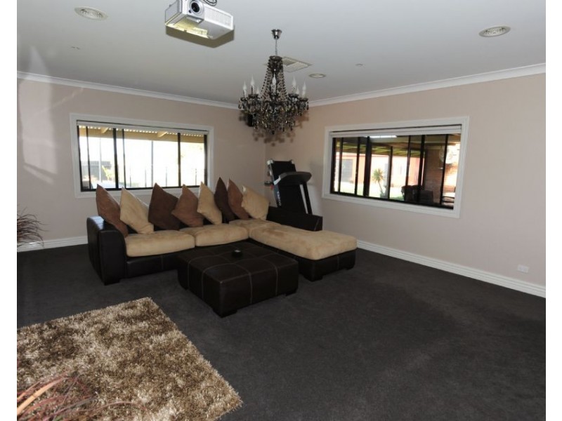 74 Cahills Road, Yarrawonga VIC 3730