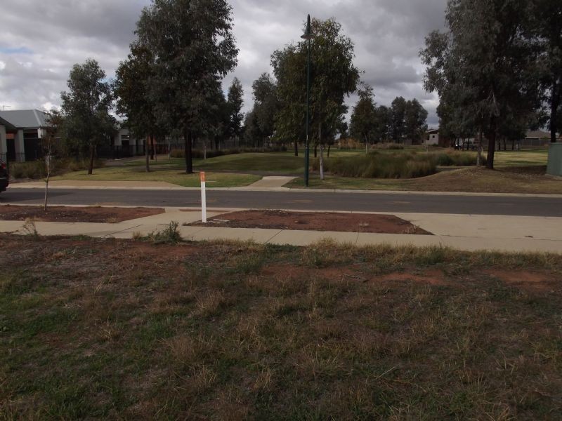 40 Phillip Hyland Drive Silverwoods, Yarrawonga VIC 3730