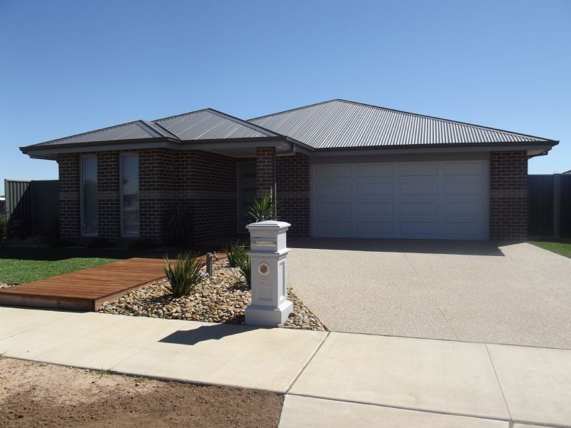 9 Adoni Green, Yarrawonga VIC 3730