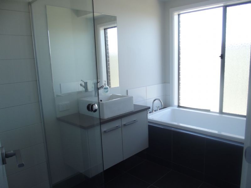 9 Adoni Green, Yarrawonga VIC 3730