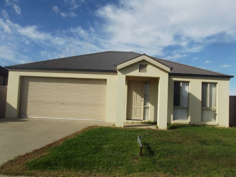 35 Zorro Drive, Yarrawonga VIC 3730