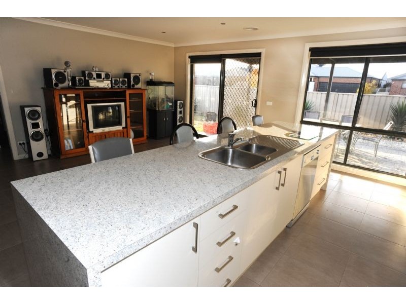 13 La Bamba Drive, Yarrawonga VIC 3730