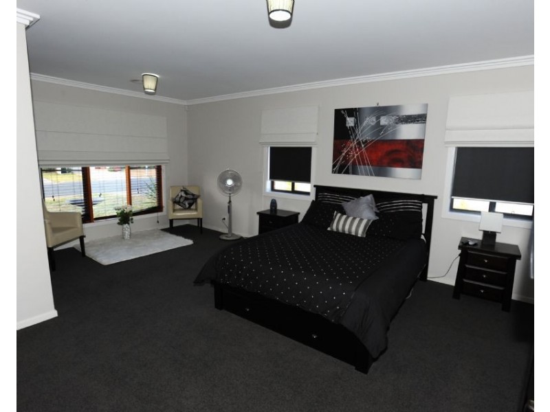 1 Derry Drive, Yarrawonga VIC 3730