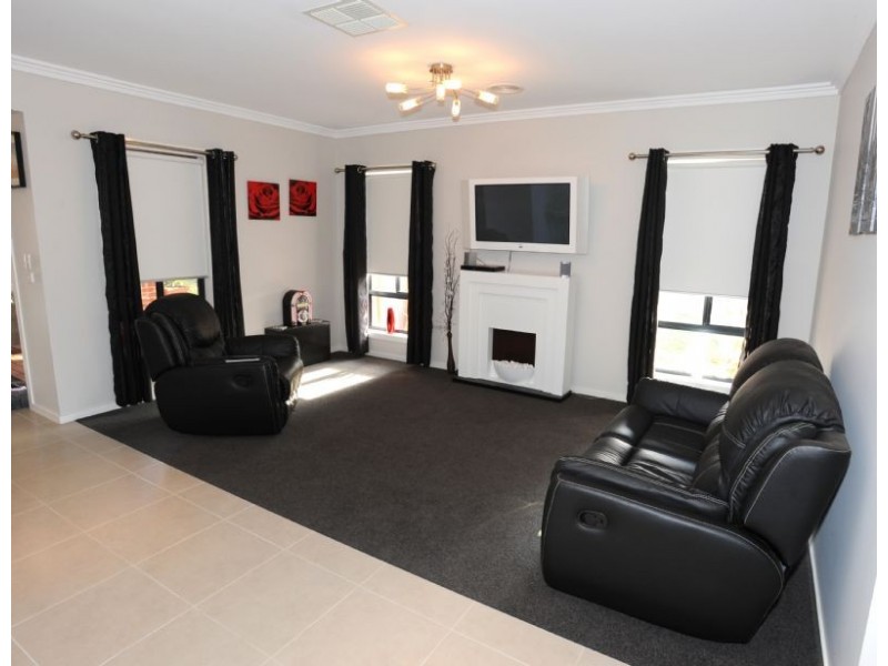 1 Derry Drive, Yarrawonga VIC 3730