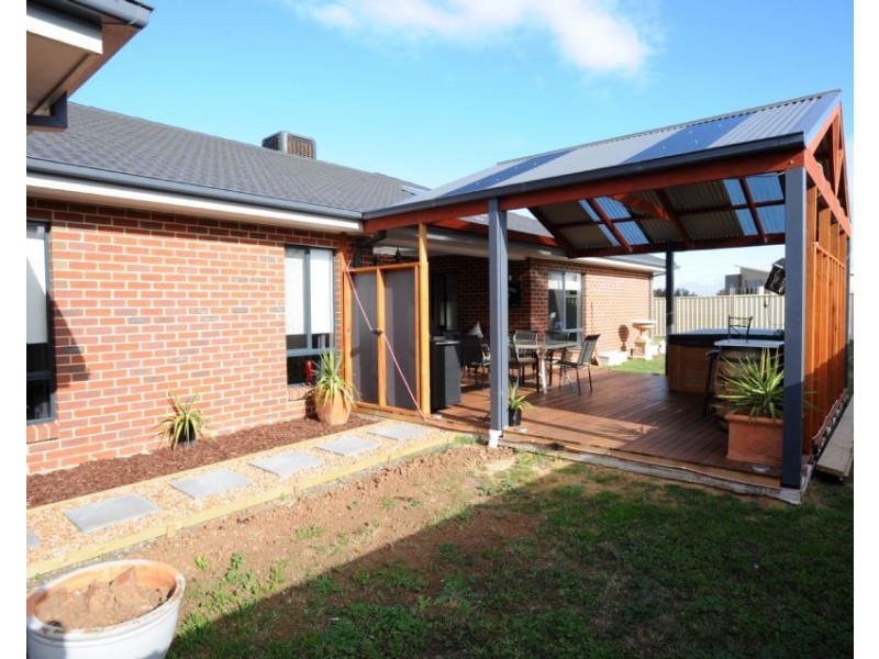 1 Derry Drive, Yarrawonga VIC 3730