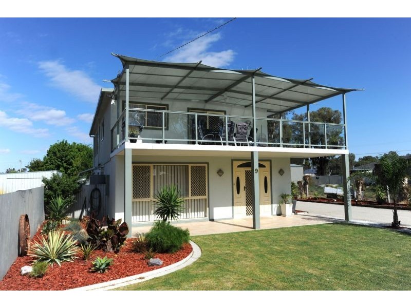 9 Bailey Street, Bundalong VIC 3730