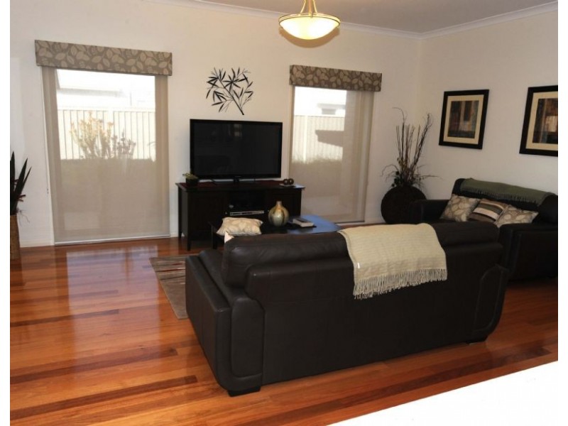 12 Robinson Way, Yarrawonga VIC 3730